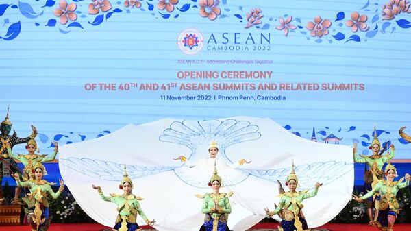 Dancers perform during the opening ceremony of the 40th and 41st ASEAN Summits in Phnom Penh on November 11, 2022 - Sputnik International