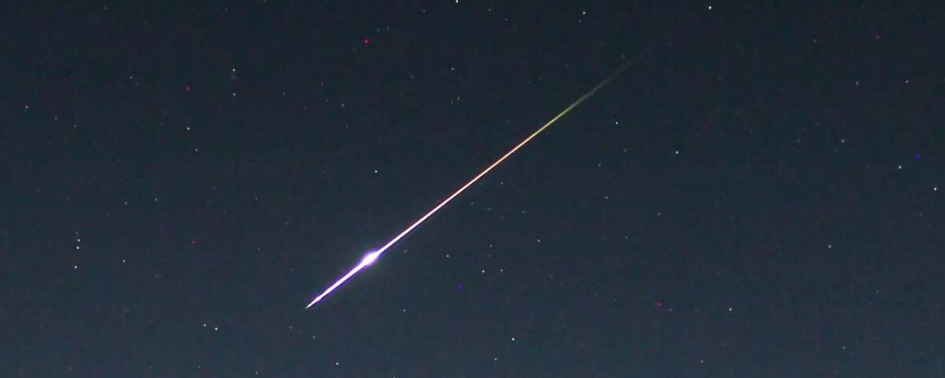 Trail from a meteor of the Perseid meteor shower - Sputnik International, 1920, 11.05.2023