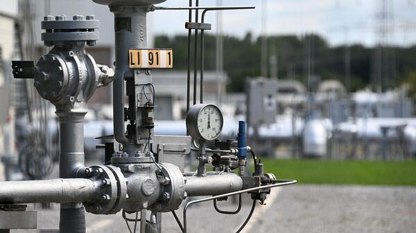 In this file photo taken on July 15, 2022 A pressure gauge for gas lines is pictured at Open Grid Europe (OGE), one of Europe's largest gas transmission system operators, in Werne, western Germany - Sputnik International