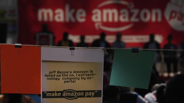 Gig Workers Association (GigWA) in association with Amazon Warehouse workers and Hawkers Joint Action Committee participate in a protest in New Delhi, Friday, Nov. 25, 2022. - Sputnik International