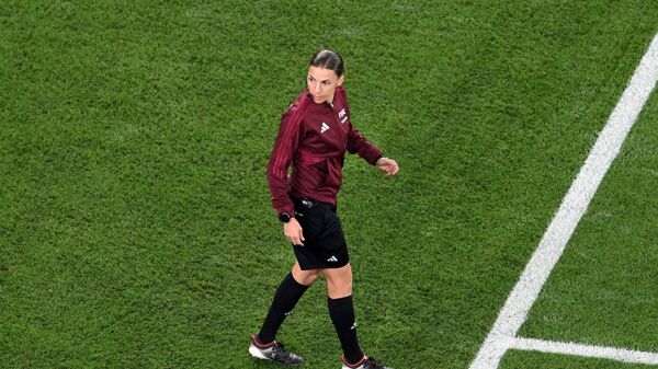 This file photo taken on November 22, 2022 shows French fourth official Stephanie Frappart during the Qatar 2022 World Cup Group C football match between Mexico and Poland at Stadium 974 in Doha. - Sputnik International