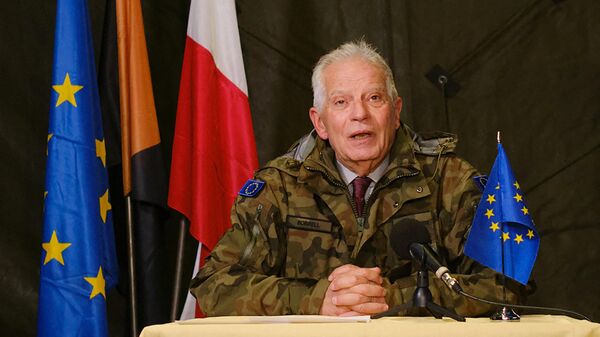 EU High Representative for Foreign Affairs and Security Policy Josep Borrell speaks during a press briefing at the EUMAM training mission centre, where soldiers of the Ukrainian armed forces are trained by EU armed forces, near Brzeg, Poland on December 2, 2022. - Sputnik International