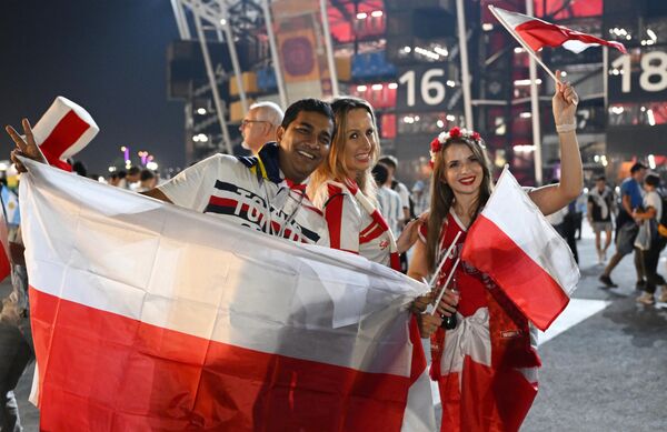 Polish national team fans before the start of the World Cup group stage match between Poland and Argentina. - Sputnik International