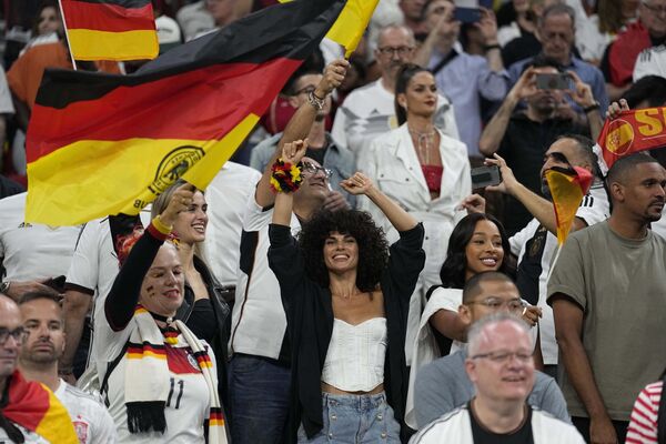 German fans cheer for their team during the World Cup group E match between Spain and Germany at the Al Bayt Stadium in Al Khor, Qatar, Sunday, November 27, 2022. - Sputnik International