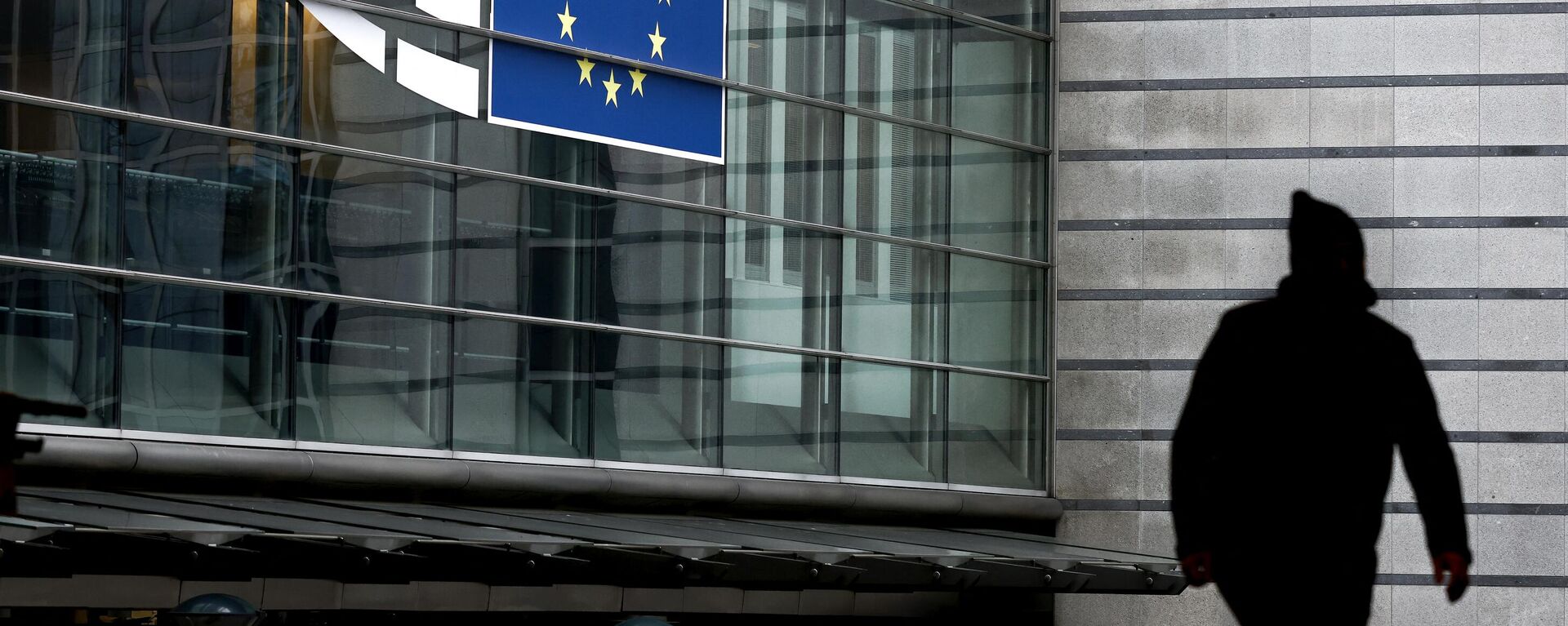 The entrance of the European Parliament in Brussels on December 9, 2022.  - Sputnik International, 1920, 11.12.2022