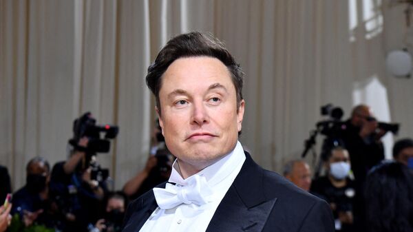 CEO, and chief engineer at SpaceX, Elon Musk, arrives for the 2022 Met Gala at the Metropolitan Museum of Art on May 2, 2022, in New York. - Sputnik International