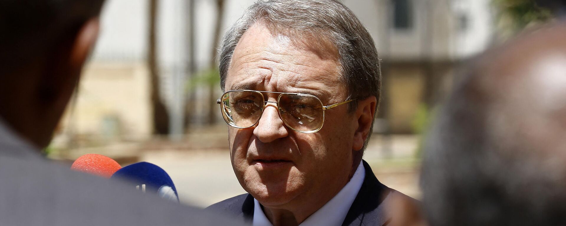 Russian Deputy Foreign Minister Mikhail Bogdanov speaks to the press following his meeting with the Sudanese president in the capital Khartoum on March 16, 2019. - Sputnik International, 1920, 13.12.2022