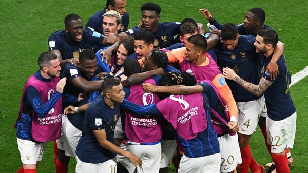 French players celebrate after scoring a goal in the World Cup semi-final match between France and Morocco. - Sputnik International