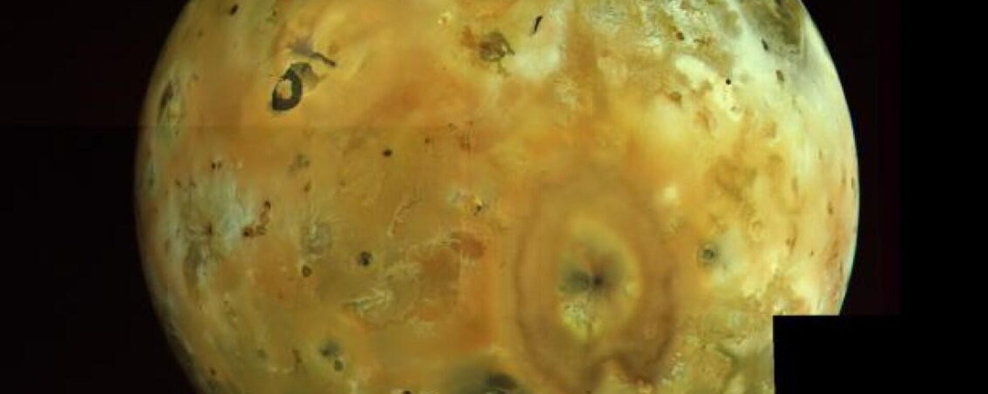 A mosaic of Jupiter's volcanic moon Io obtained by the Voyager 1 probe on March 5, 1979, at a range of 400,000 kilometers. - Sputnik International, 1920, 15.12.2022