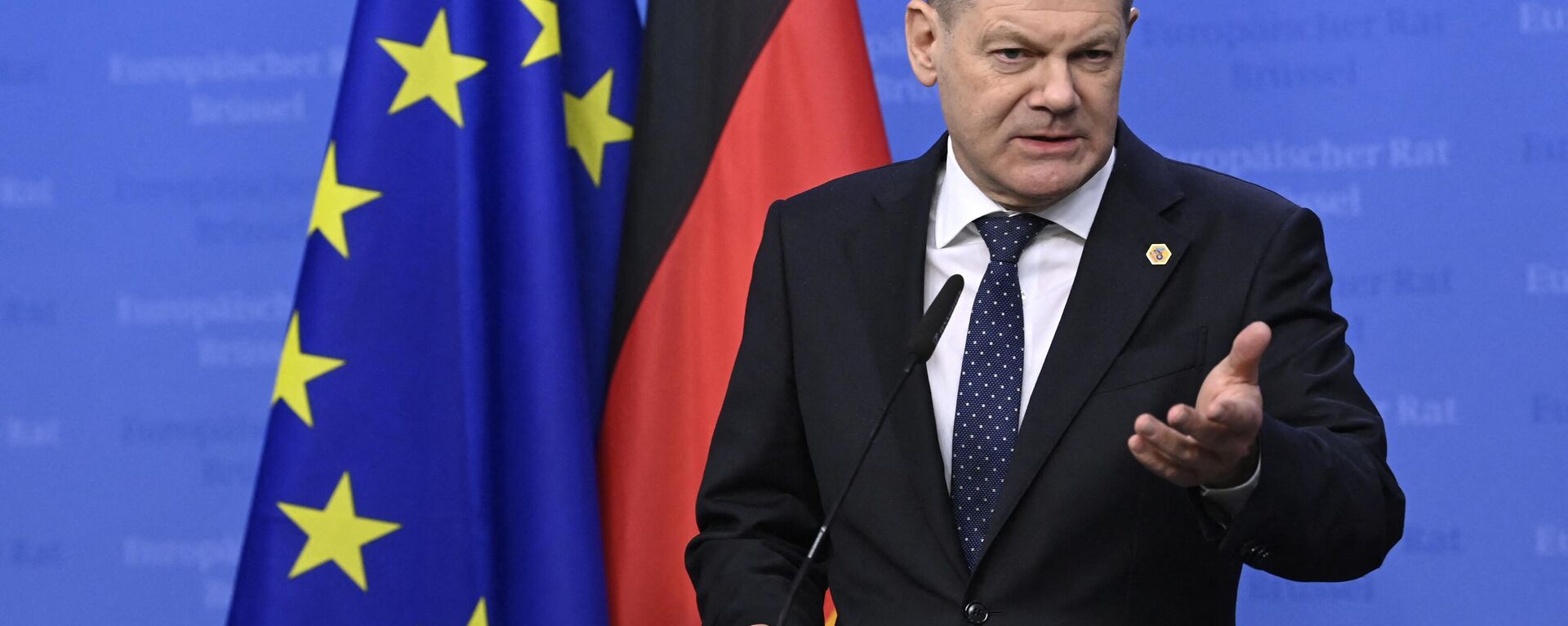 German Chancellor Olaf Scholz delivers a press conference during the EU-ASEAN (Association of Southeast Asian Nations) summit at the European Council headquarters in Brussels on December 14, 2022 - Sputnik International, 1920, 03.01.2023