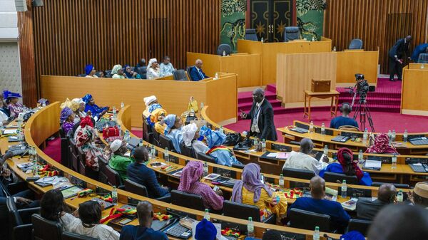 Senegalese deputies take part in the first parliamentary session since the July 2022 legislative elections, in Dakar on September 12, 2022. - Sputnik International