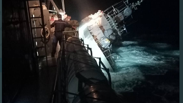 At least 31 Thai Navy sailors were missing on Monday after HTMS Sukhothai sank off the southeastern coast of Thailand. - Sputnik International