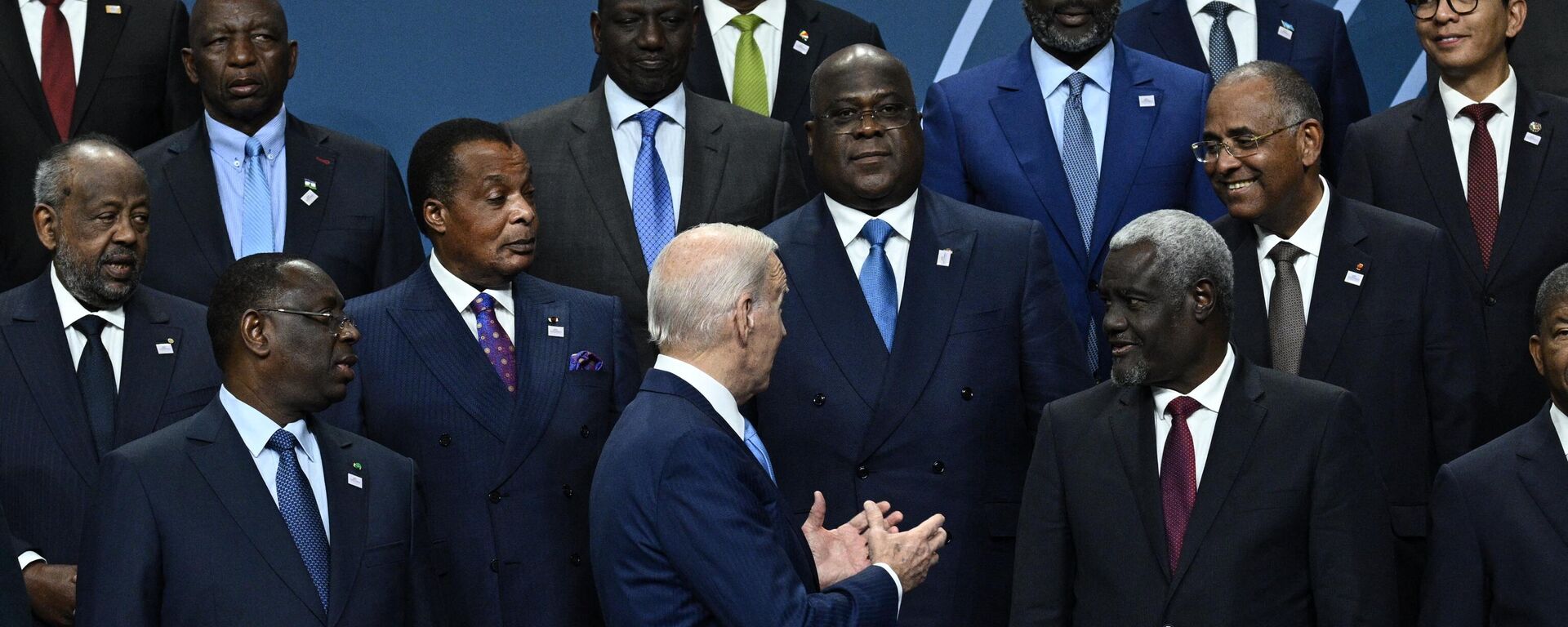 US President Joe Biden (C) participates in a family photo with the leaders of the US-Africa Leaders Summit at the Walter E. Washington Convention Center in Washington, DC, on December 15, 2022. - Sputnik International, 1920, 22.12.2022