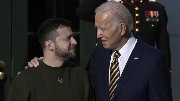 US President Joe Biden and Ukrainian President Volodymyr Zelensky - Sputnik International