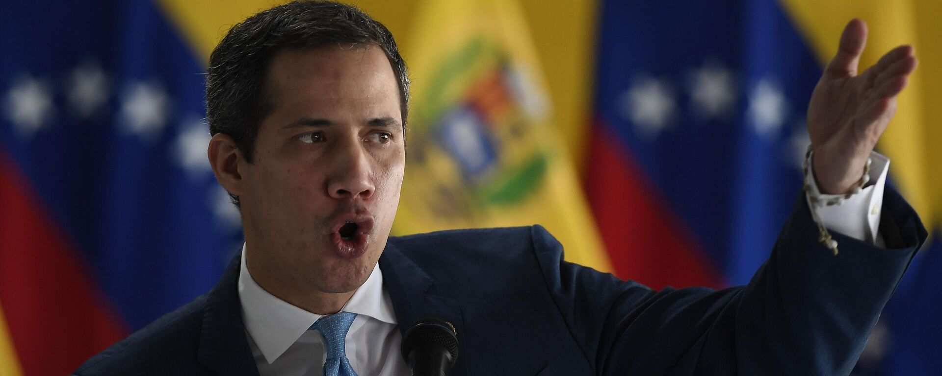 Venezuelan politician Juan Guaido speaks to the press in Caracas, Venezuela, Friday, Aug. 12, 2022. - Sputnik International, 1920, 05.01.2023