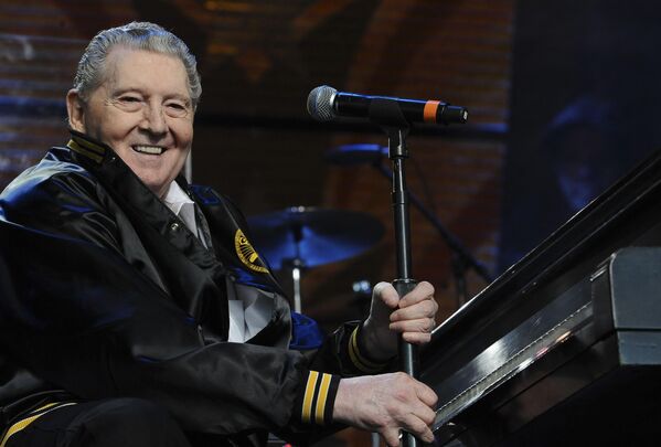 Jerry Lee Lewis was an American singer, songwriter and pianist. He died on 28 October 2022 in Nesbit, Mississippi, aged 87. - Sputnik International