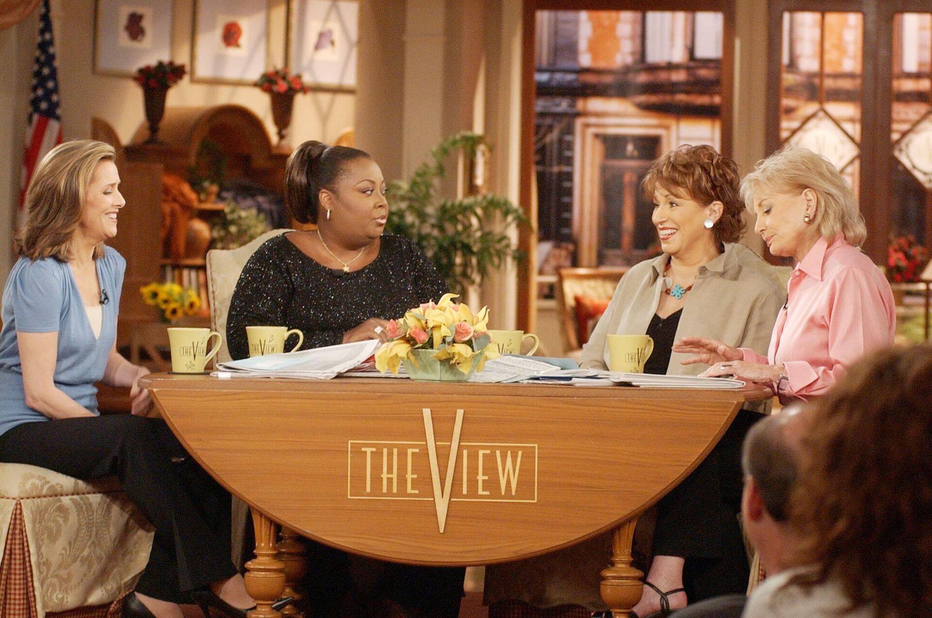 FILE - This June 5, 2003 file photo shows co-hosts, from left, Meredith Vieira, Star Jones, Joy Behar and Barbara Walters on the set of The View in New York. In July 2006, Jones surprised the audience by announcing that she would be leaving after 10 years. It was six years before she was welcomed back onto the ABC show as a guest.  - Sputnik International, 1920, 31.12.2022