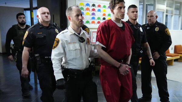 Bryan Kohberger, who is accused of killing four University of Idaho students, leaves after an extradition hearing at the Monroe County Courthouse in Stroudsburg, Pa., Tuesday, Jan. 3, 2023. - Sputnik International