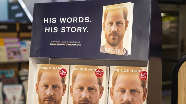 Copies of the new book by Prince Harry called Spare are placed on a shelf of a book store during a midnight opening in London, Tuesday, Jan. 10, 2023. - Sputnik International