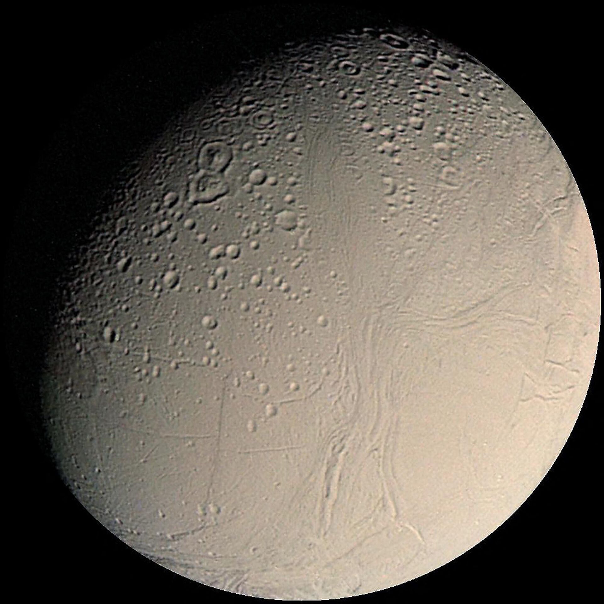 This image released by NASA 24 January, 2002, shows the small inner moon of Saturn, Enceladus seen here in a mosaic of Voyager 2 images from 1981. - Sputnik International, 1920, 15.01.2023