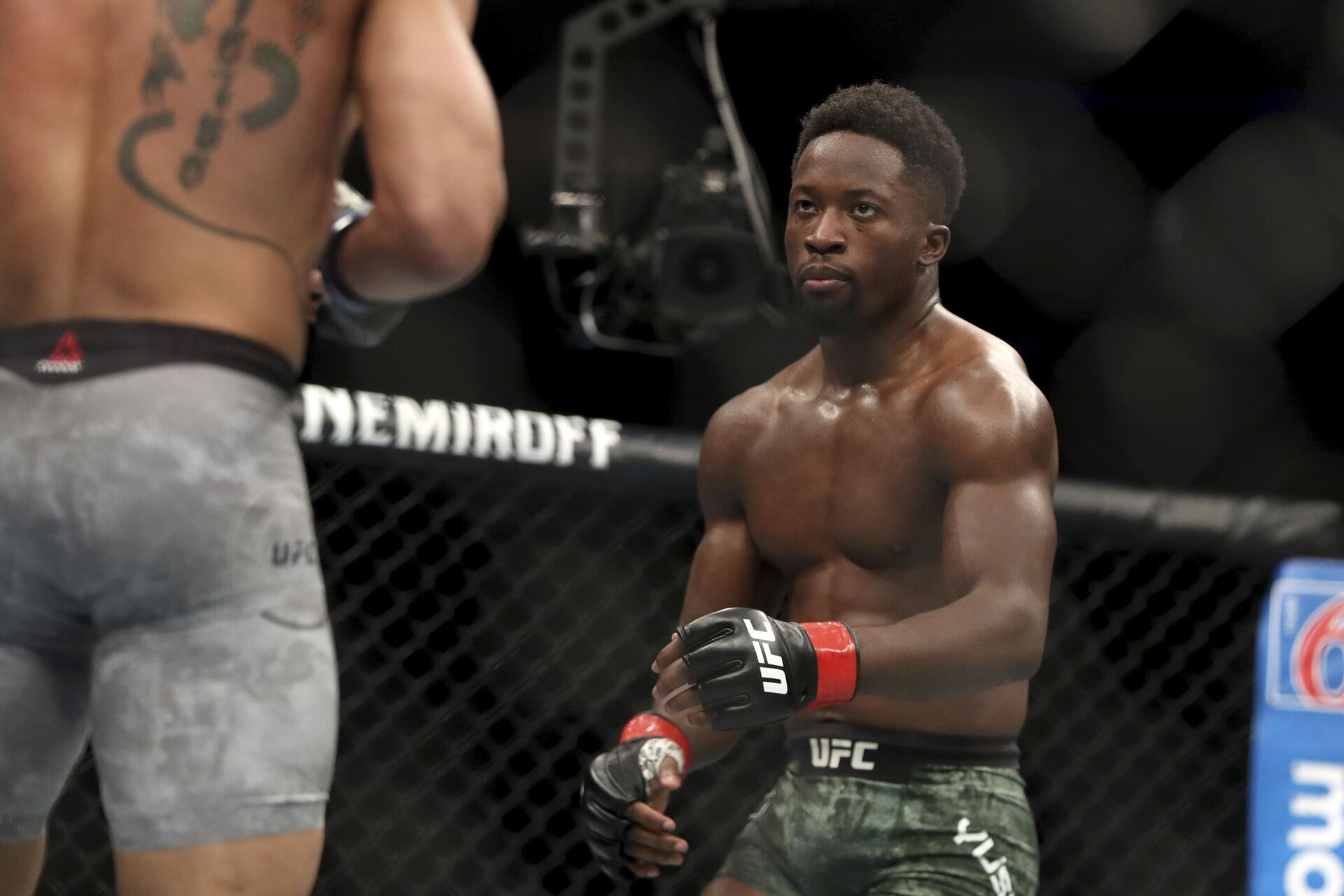 Sodiq Yusuff in action against Sheymon Moraes during their mixed martial arts bout at UFC Fight Night, Saturday, March 30, 2019, in Philadelphia. Yusuff won via decision. - Sputnik International, 1920, 18.01.2023