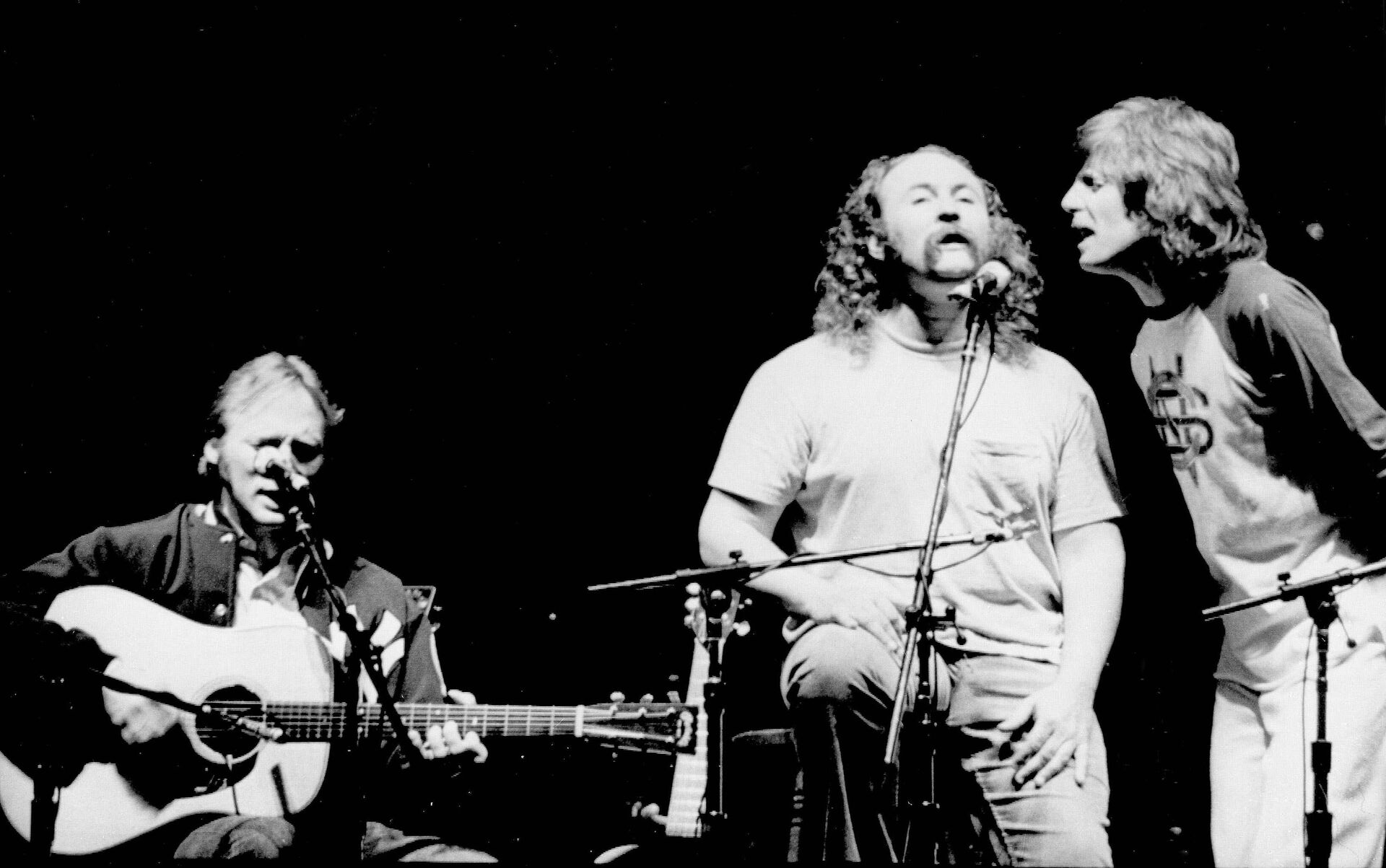 Crosby, Stills and Nash are pictured in performance in an undated photo. From left: Stephen Stills, David Crosby and Graham Nash. - Sputnik International, 1920, 20.01.2023