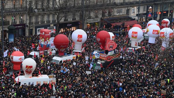 Demonstrators gather at Place de la Republique during a rally called by French trade unions in Paris on January 19, 2023.  - Sputnik International