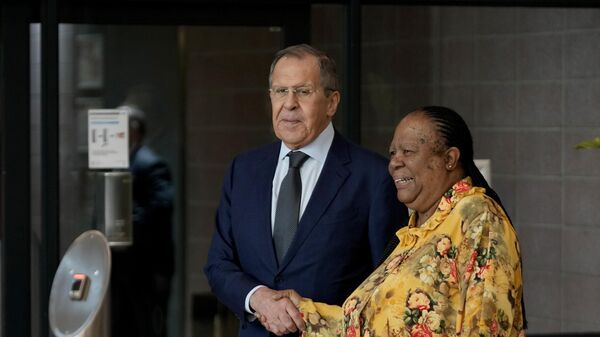Russia's Foreign Minister Sergey Lavrov, left, shakes hands with his South Africa's counterpart Naledi Pandor in Pretoria, South Africa, Monday, Jan. 23, 2023 - Sputnik International