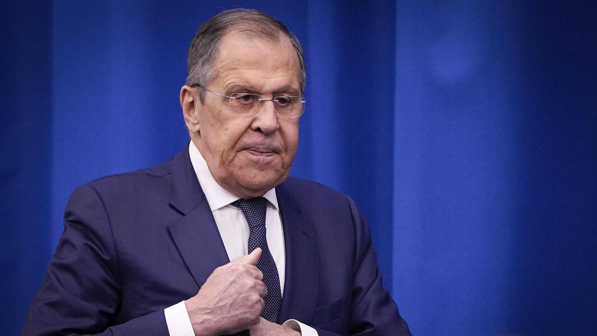 Russian Foreign Minister Sergey Lavrov walks after addressing at International Conference Eurasian Choice as a Basis for Strengthening Sovereignty organised by the United Russia in Moscow, Russia, Wednesday, Dec. 14, 2022 - Sputnik International, 1920, 30.06.2023