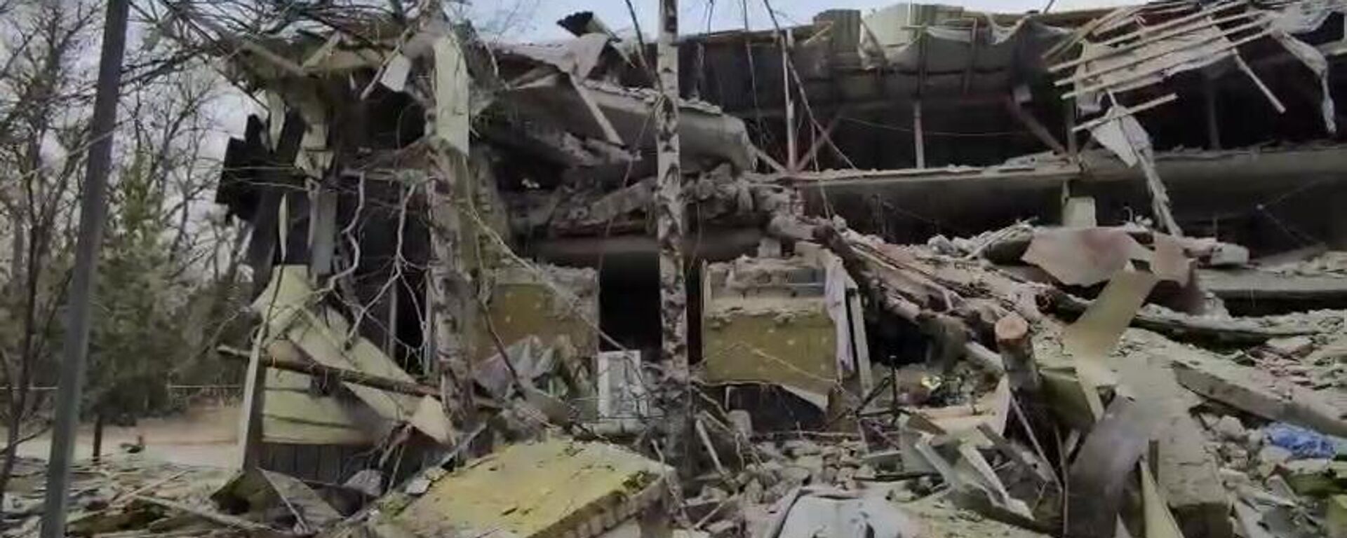 The Ukrainian troops targeted a hospital in Novoaydar in the Lugansk People's Republic (LPR) using the US-made multiple rocket launcher system HIMARS, the Russian Defense Ministry said on Saturday.  - Sputnik International, 1920, 15.05.2023