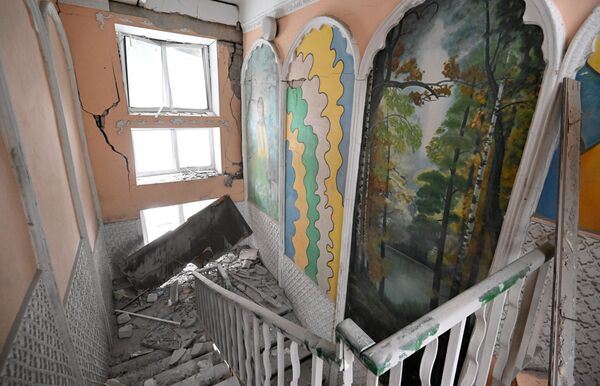 Stairs in the district hospital in Novoaydar in the LPR, which was attacked by the Ukrainian military using US-made HIMARS launchers. - Sputnik International