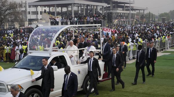 Pope Francis arrives to celebrate mass at the John Garang Mausoleum in Juba, South Sudan, Sunday, Feb. 5, 2023.  - Sputnik International