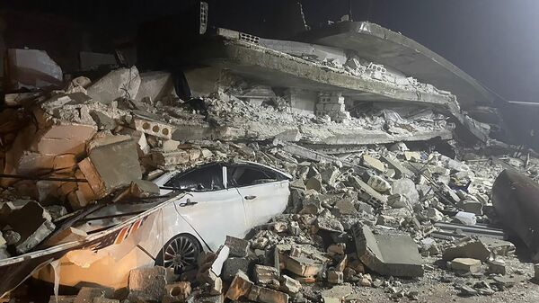 Разрушения после землетрясения в сирийском Азмарине  - Sputnik International