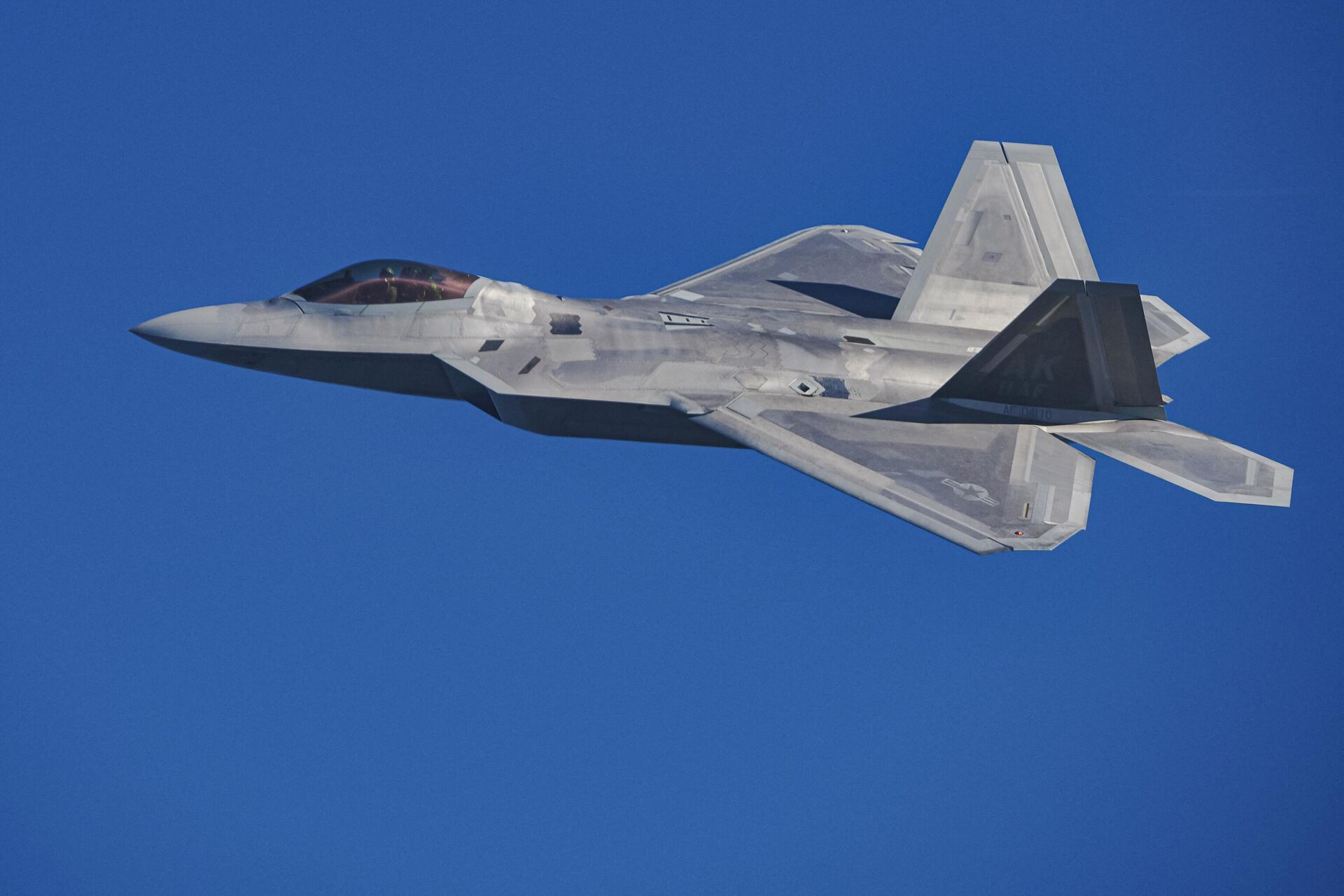 A F 22 Raptor fighter jet takes part in the NATO Air Shielding exercise near the air base in Lask, central Poland on October 12, 2022 - Sputnik International, 1920, 07.02.2023