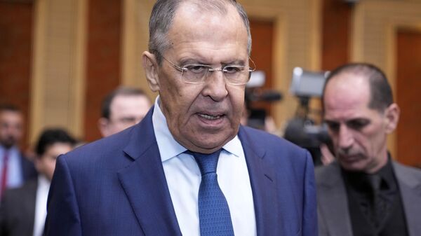 Russian Foreign Minister Sergey Lavrov arrives at the Ministry of Foreign Affairs in Baghdad, Iraq, Monday, Feb. 6, 2023. - Sputnik International