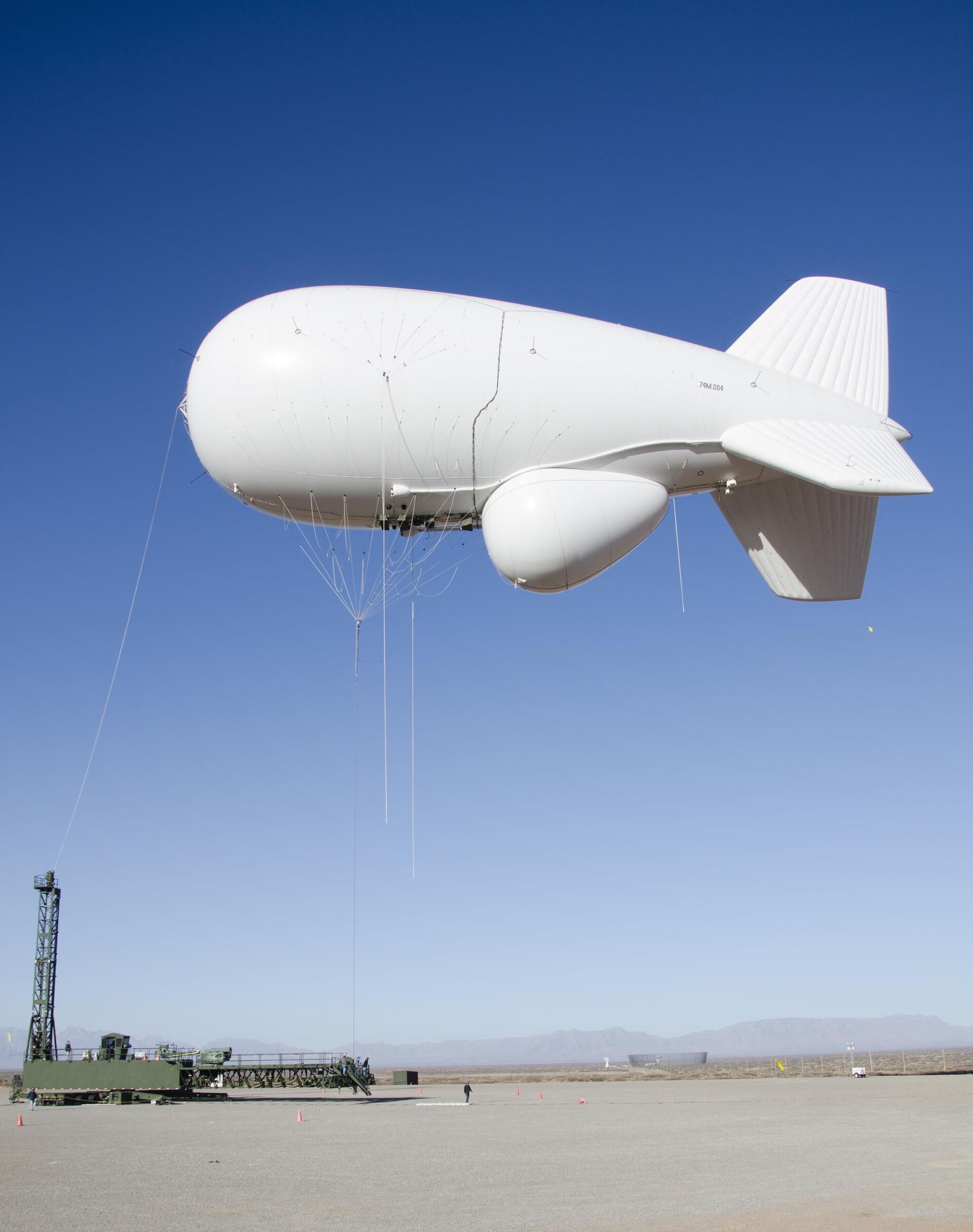 A JLENS aerostat is launched at White Sands Missile Range in New Mexico. The aerostat is equipped with a powerful radar. - Sputnik International, 1920, 09.02.2023