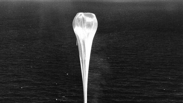 A spy balloon from Project Genetrix is launched from the aircraft carrier USS Valley Forge, 1956 - Sputnik International