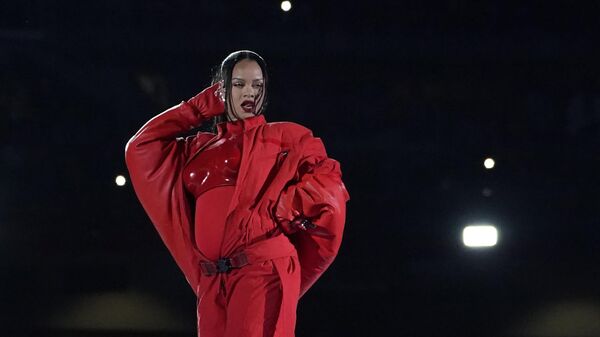 Singer Rihanna performs during the halftime show of Super Bowl LVII. - Sputnik International