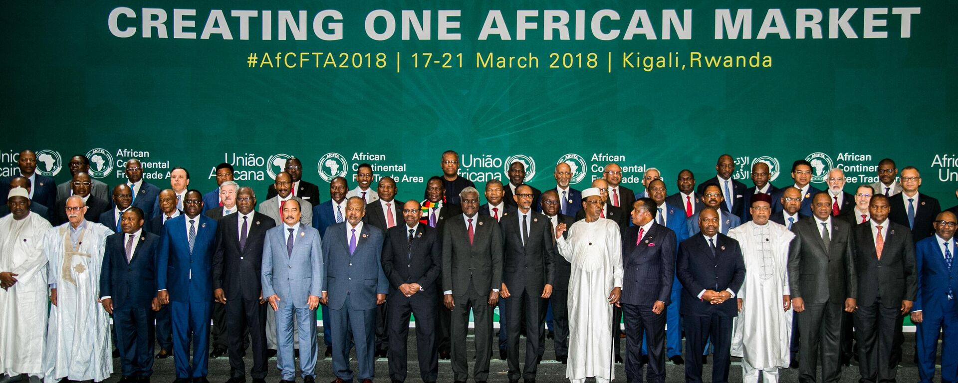 African heads of states and governments pose during the African Union (AU) Summit for the agreement to establish the African Continental Free Trade Area in Kigali, Rwanda, on March 21, 2018. - Sputnik International, 1920, 17.02.2023