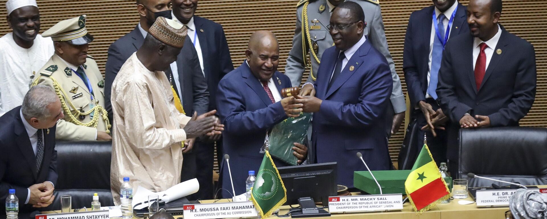 From left, Palestinian Prime Minister Mohammad Shtayyeh, African Union Commission Chairman Moussa Faki Mahamat, Comoros President Azali Assoumani, Senegal President Macky Sall, and Ethiopia President Abiy Ahmed, attend the ceremony to appoint Assoumani as the new African Union (AU) chairperson, in Addis Ababa, Ethiopia Saturday, Feb. 18, 2023. The 36th African Union Summit is taking place in the Ethiopian capital this weekend. (AP Photo) - Sputnik International, 1920, 20.02.2023