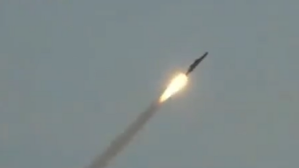 Screenshot captures image of Iran's new cruise missile capable of reaching a controlled distance of 1,650 kilometers. - Sputnik International