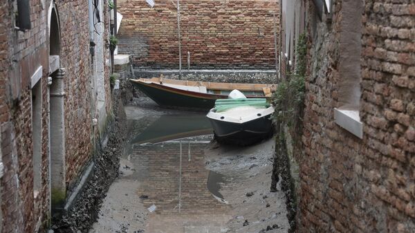 Dried canal in Venice - Sputnik International