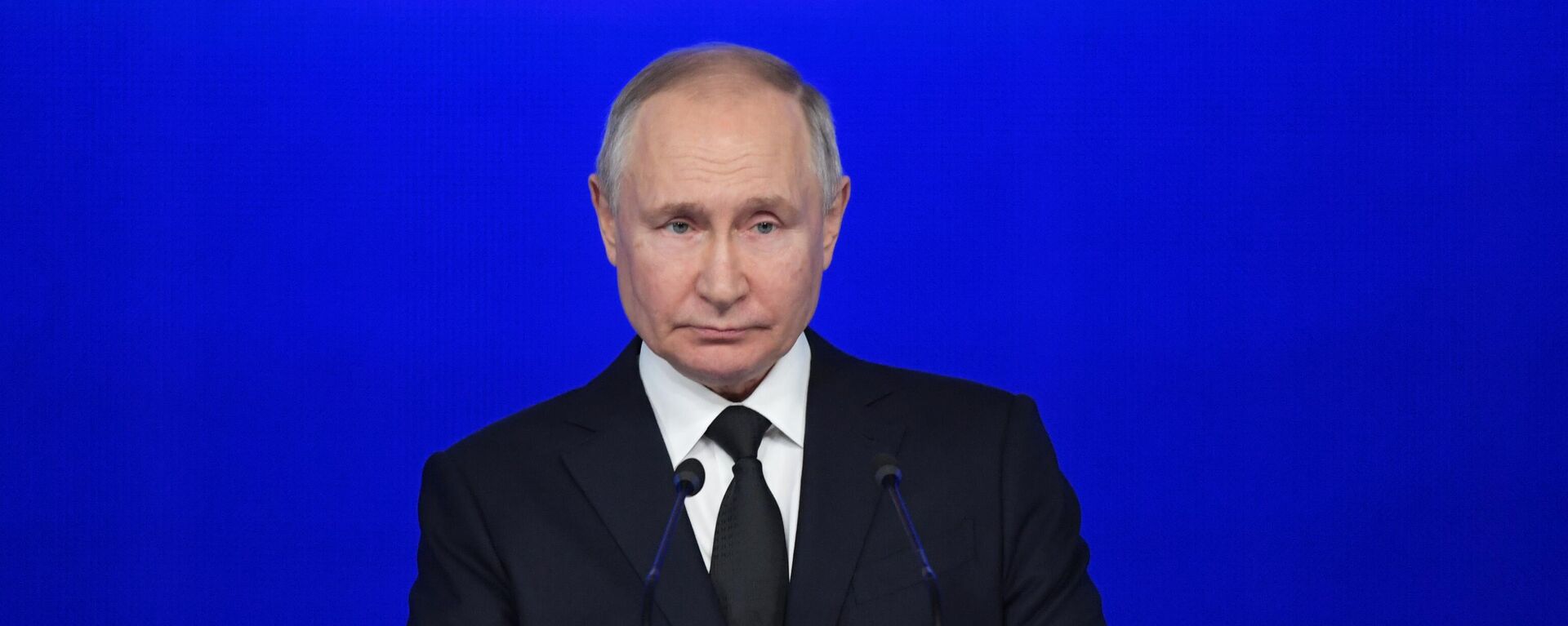 Russian President Vladimir Putin delivers a speech  - Sputnik International, 1920, 26.03.2023