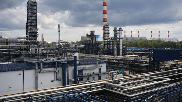 Gazprom Neft Oil Refinery in Moscow, Kapotnya District. - Sputnik International