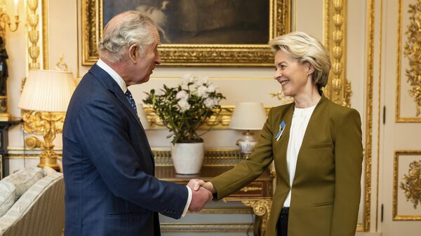 Britain's King Charles III receives European Commission President Ursula von der Leyen during an audience at Windsor Castle - Sputnik International