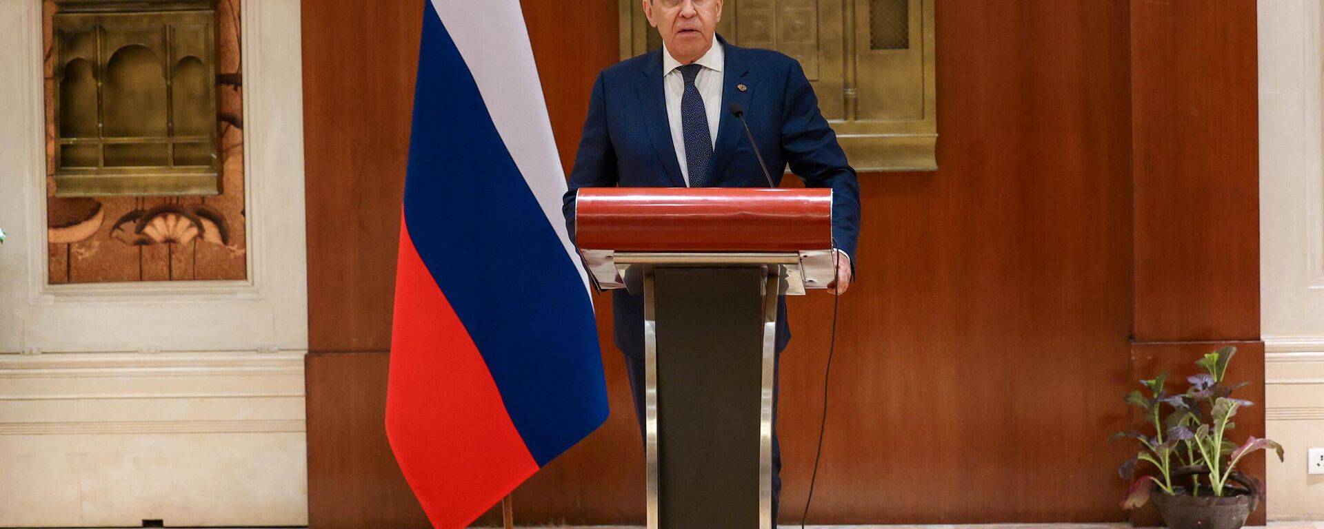 In this handout photo released by the Russian Foreign Ministry, Russian Foreign Minister Sergey Lavrov talks to the media after the G20 Foreign Ministers' Meeting (G20 FMM), in New Delhi, India. Editorial use only, no archive, no commercial use.
 - Sputnik International, 1920, 20.03.2023