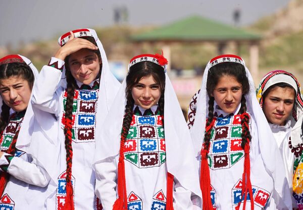 Participants in the celebration of Navruz in the Hissar fortress in Tajikistan. - Sputnik International