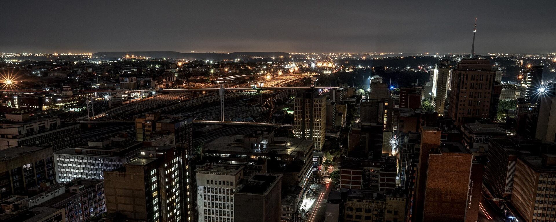A general view of some parts of Braamfontein, Johannesburg submerged in darkness due to load-shedding (rolling blackout) on January 31, 2023. - Sputnik International, 1920, 10.03.2023