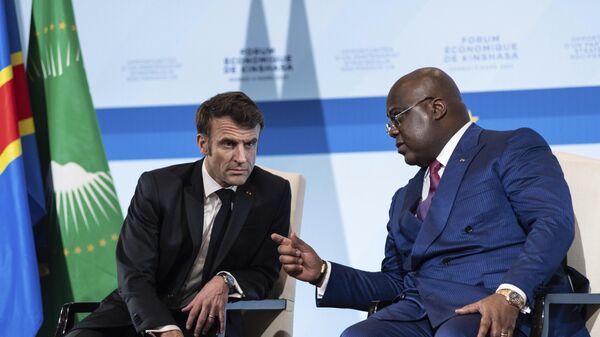 French President Emmanuel Macron, left, meets with Democratic Republic of the Congo President Felix Tshisekedi in Kinshasa Saturday March 4, 2023 - Sputnik International