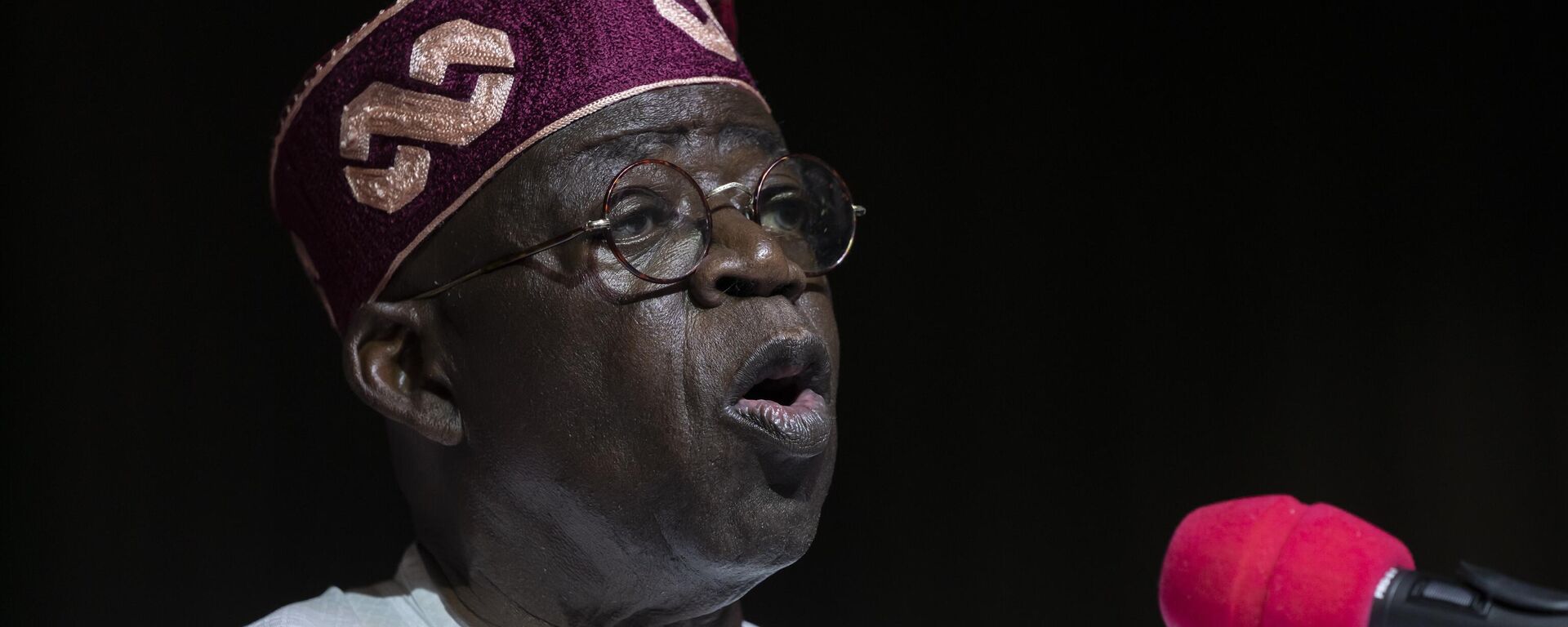 President-Elect Bola Tinubu addresses gathered supporters and the country after receiving his certificate at a ceremony in Abuja, Nigeria Wednesday, March 1, 2023 - Sputnik International, 1920, 13.03.2023